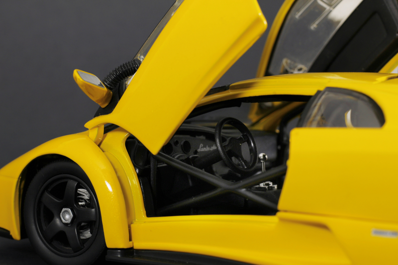 Illustration for article titled Lamborghini Diablo GTR in 1:18 scale by Hot Wheels